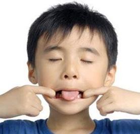 如何掌握儿童抽动症的护理方法